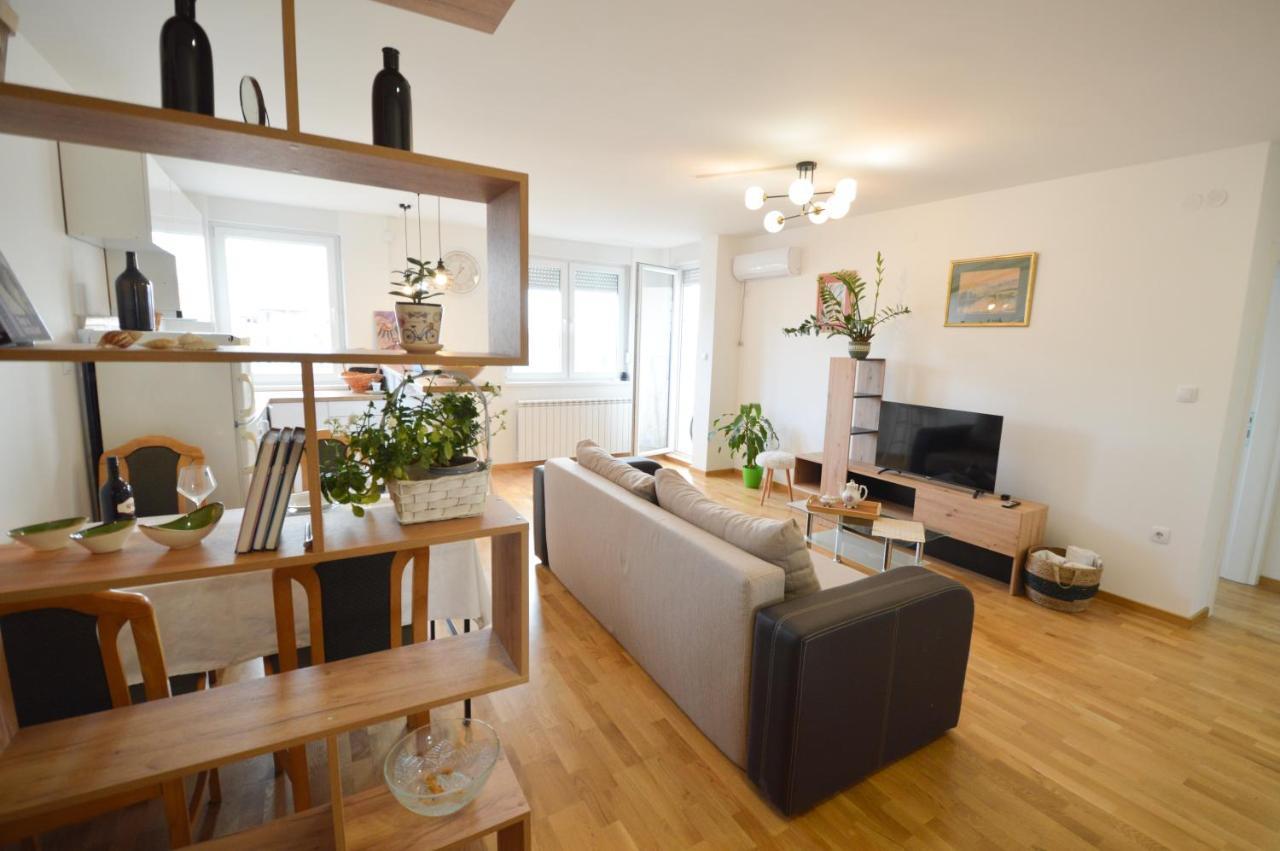 Shine24 - Spacious And Bright Apartment - New Новий Сад Екстер'єр фото