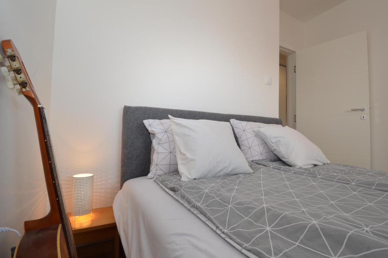 Shine24 - Spacious And Bright Apartment - New Новий Сад Екстер'єр фото